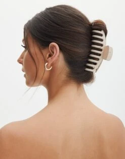 Cropped Cap Sleeve Knit Top -GLASSONS CLOTHING 90s matte claw clip head in the sand front ha46563clp 8