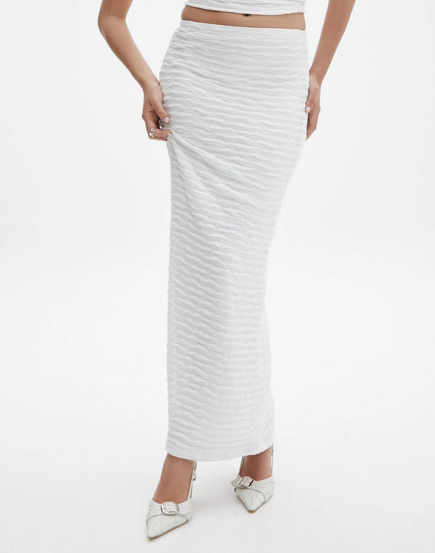 Textured Slim-fit Maxi Skirt 10 Textured Slim-fit Maxi Skirt - Image 8