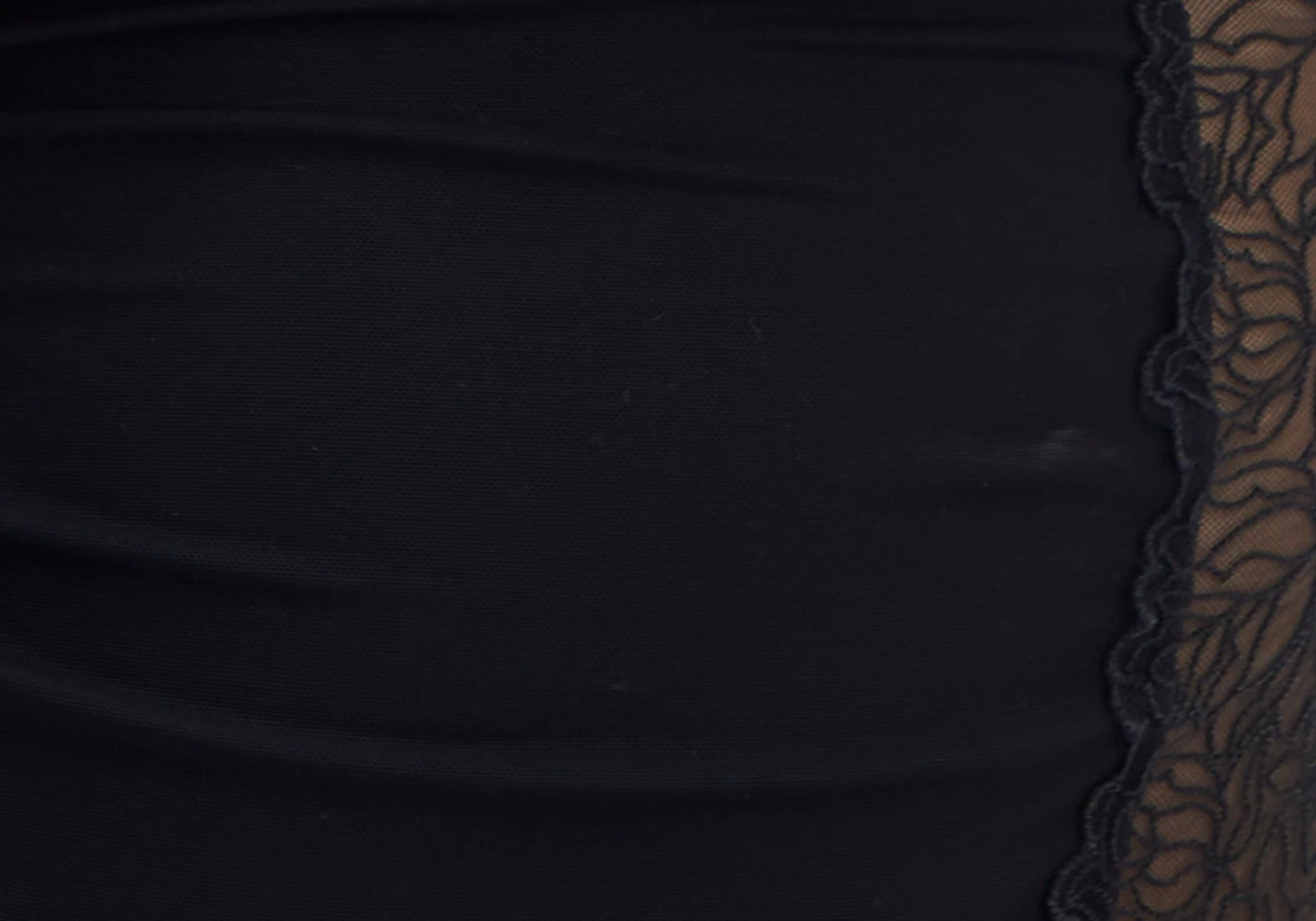 Lace Detail Cropped Cami 7 Lace Detail Cropped Cami - Image 5