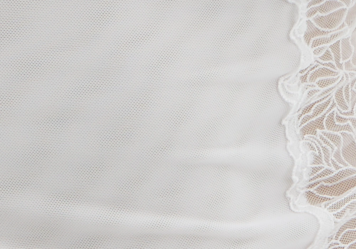 Lace Detail Cropped Cami 12 Lace Detail Cropped Cami - Image 10