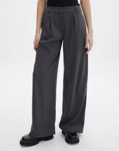 Mid Rise Relaxed Leg Pant 27 Mid Rise Relaxed Leg Pant -GLASSONS CLOTHING lorence tailored pant charcoal full pw69506pln