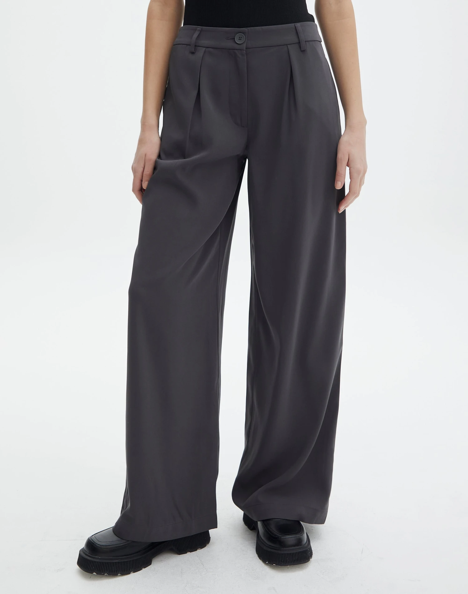 Mid Rise Relaxed Leg Pant 9 Mid Rise Relaxed Leg Pant - Image 7