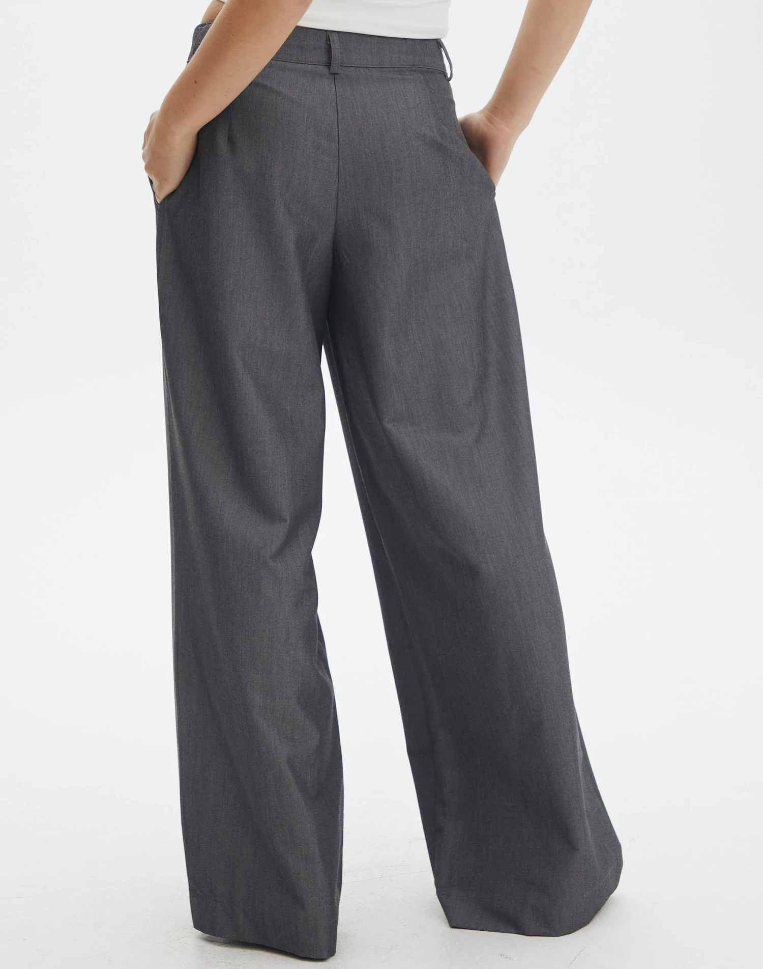 Mid Rise Wide Leg Pant 10 Mid Rise Wide Leg Pant - Image 8