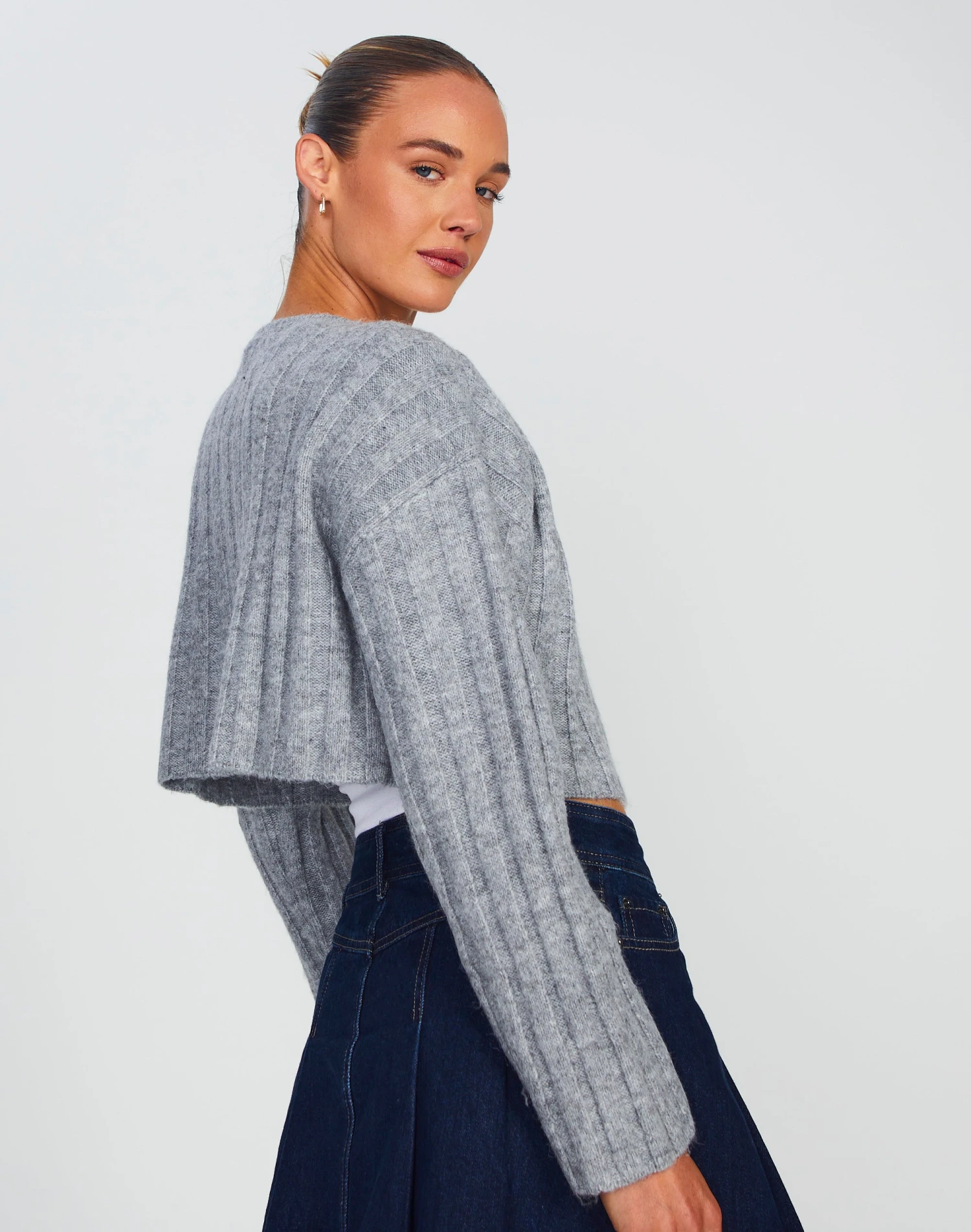Cropped Long Sleeve Knit Cardigan 6 Cropped Long Sleeve Knit Cardigan - Image 4