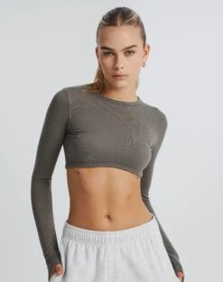 Seamless Cropped Long Sleeve