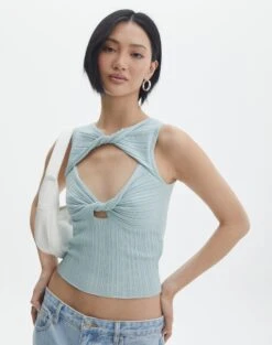 Seamless Cropped Long Sleeve -GLASSONS CLOTHING talia twist top mist me front kv104810vis 1