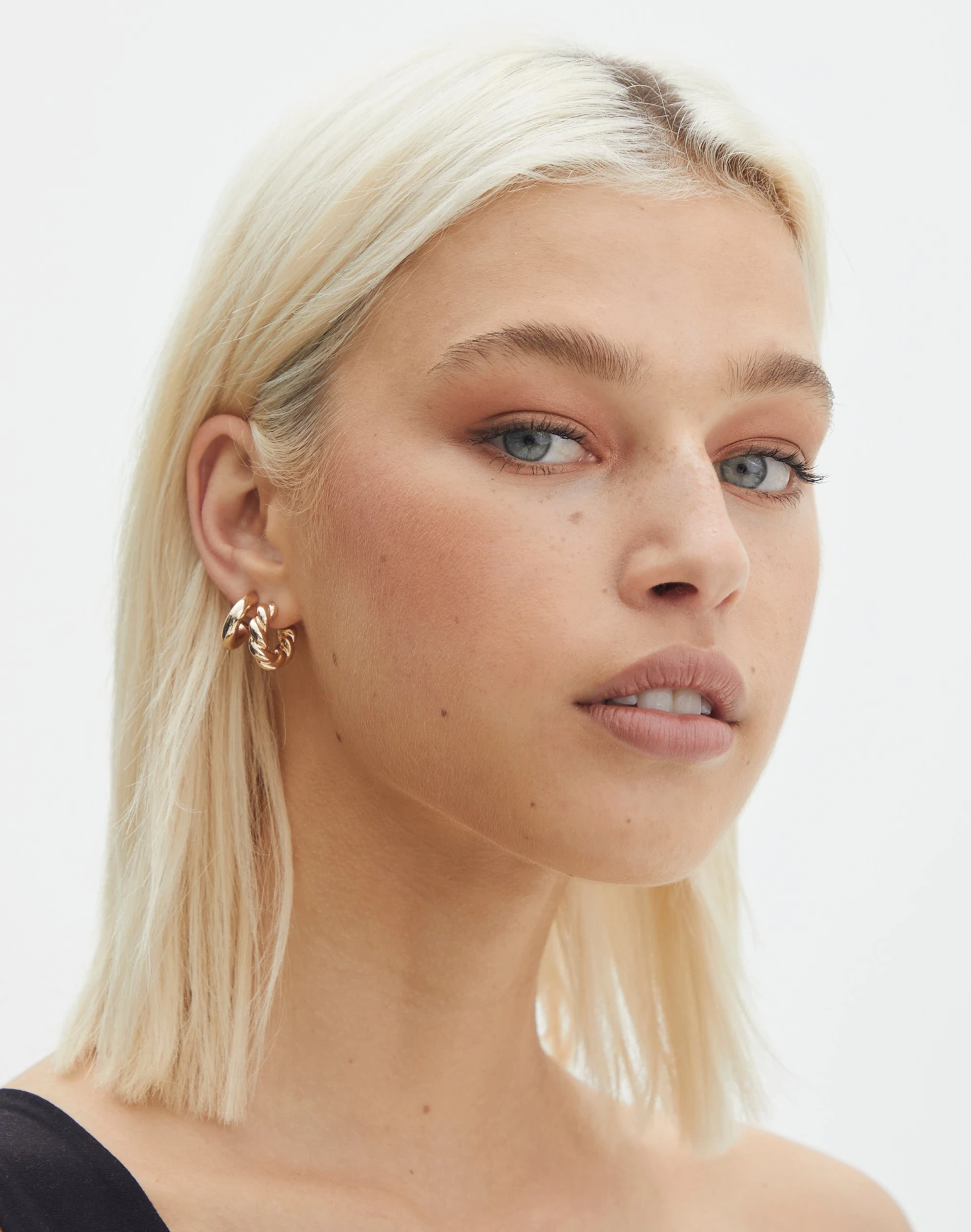 Scoop Neck Ribbed Knit Midi Dress 15 Scoop Neck Ribbed Knit Midi Dress - Image 13