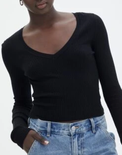 Ribbed V Neck Long Sleeve Knit 31 Ribbed V Neck Long Sleeve Knit -GLASSONS CLOTHING vance v neck black imageback kl79068vn