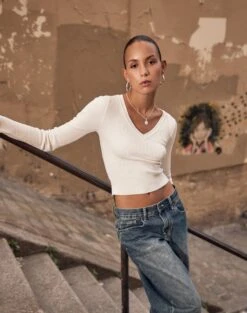 Ribbed Crew Neck Knit Jumper -GLASSONS CLOTHING vance v neck milk front kl79068vn 1